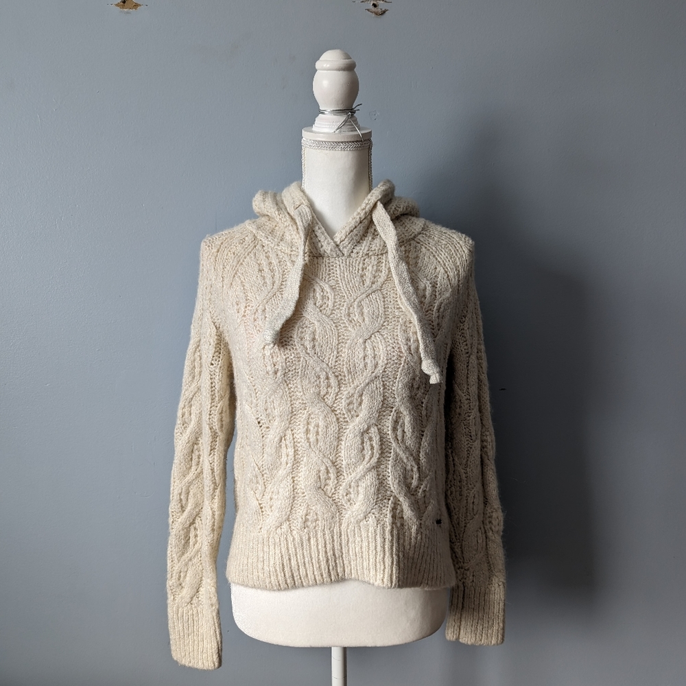 Abercrombie and Fitch cream sweater hoodie